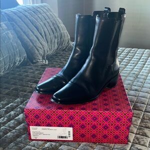 Tory Burch Black Leather Chelsea Boots